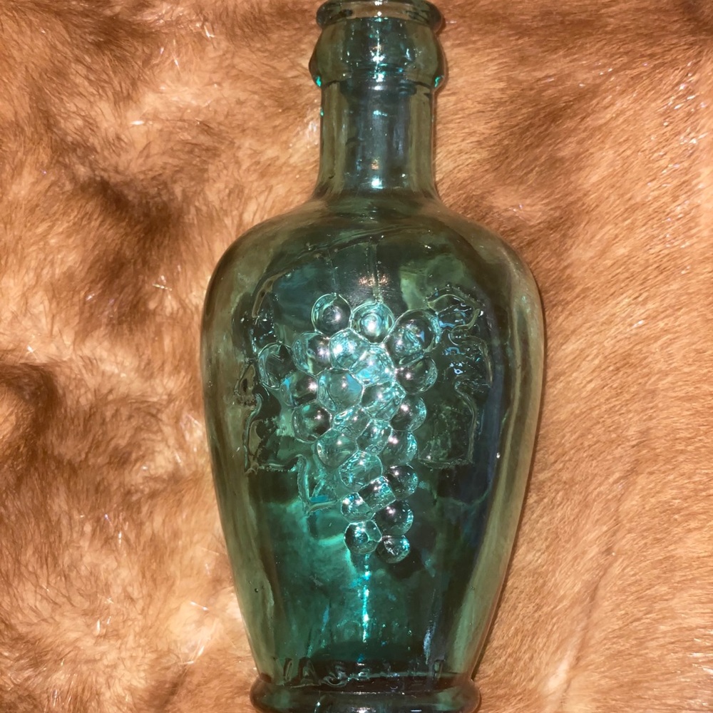 Cantine Vaselli Green Glass Wine Bottle Orvieto